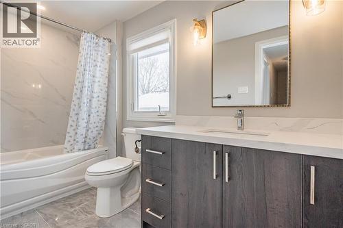 567 Rustic Drive, Waterloo, ON - Indoor Photo Showing Bathroom
