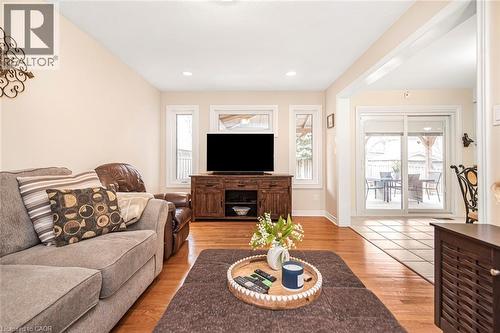 Living area featuring light wood-style flooring and recessed lighting - 40 Artistic Boulevard, Hamilton, ON - Indoor Photo Showing Living Room