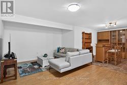 L/L RECROOM-BAR & BOOKCASE INCLUDED - 