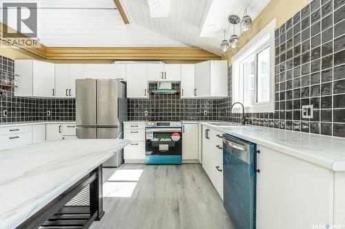 1 May Bay, Big River Rm No. 555, SK - Indoor Photo Showing Kitchen With Stainless Steel Kitchen With Upgraded Kitchen