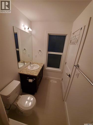 447 Eaton Lane, Saskatoon, SK - Indoor Photo Showing Bathroom