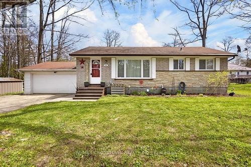 15 SMALLMAN DRIVE  Wasaga Beach, ON L9Z 1L1