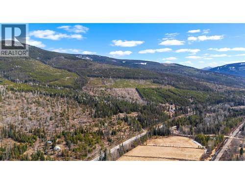 7904 Highway 3, Yahk, BC 