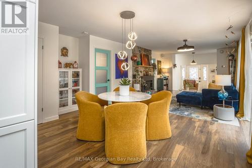 2 Belle Vue Avenue, Tiny, ON - Indoor Photo Showing Other Room