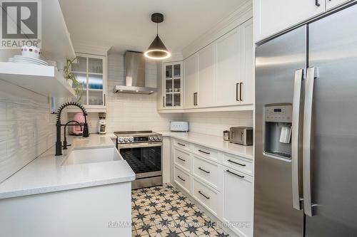 2 Belle Vue Avenue, Tiny, ON - Indoor Photo Showing Kitchen