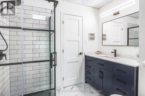 2 Belle Vue Avenue, Tiny, ON - Indoor Photo Showing Bathroom