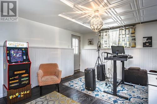 2 Belle Vue Avenue, Tiny, ON - Indoor Photo Showing Gym Room