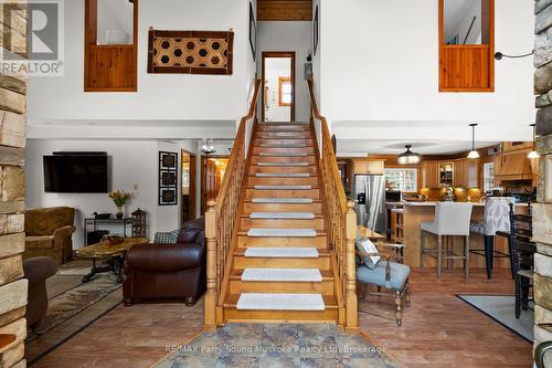 6 West Point Drive, Mckellar, ON - Indoor Photo Showing Living Room