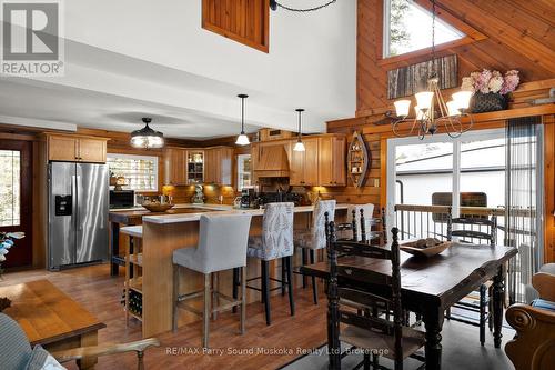 6 West Point Drive, Mckellar, ON - Indoor Photo Showing Dining Room