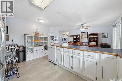 313 7Th Avenue W, Watrous, SK - Indoor Photo Showing Kitchen