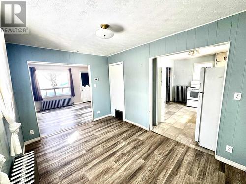 124 Third Ave, Hornepayne, ON - Indoor Photo Showing Other Room