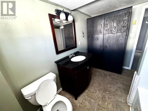 124 Third Ave, Hornepayne, ON - Indoor Photo Showing Bathroom