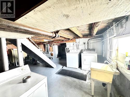 124 Third Ave, Hornepayne, ON - Indoor Photo Showing Laundry Room