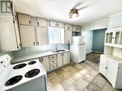 124 Third Ave, Hornepayne, ON - Indoor Photo Showing Laundry Room