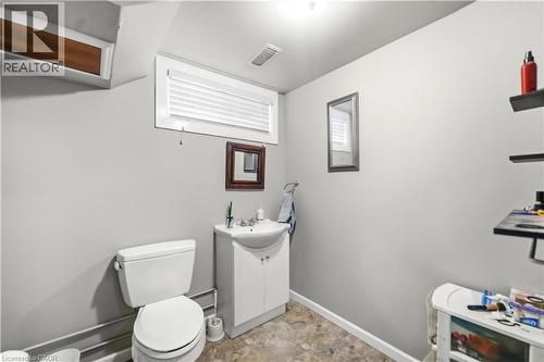 776 Britannia Avenue, Hamilton, ON - Indoor Photo Showing Bathroom