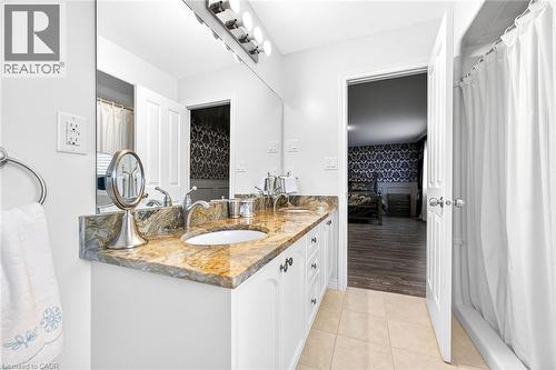 5pc ensuite bathroom - 182 Irwin Avenue, Hamilton, ON - Indoor Photo Showing Bathroom