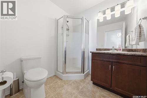 401 303 Lowe Road, Saskatoon, SK - Indoor Photo Showing Bathroom