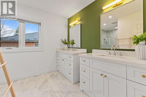 4025 Rolling Valley Drive, Mississauga, ON - Indoor Photo Showing Bathroom