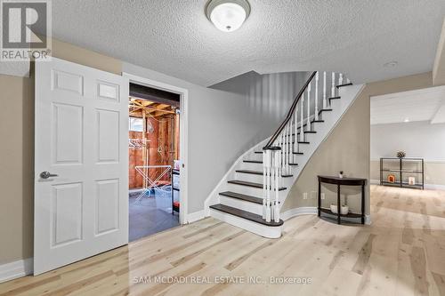 4025 Rolling Valley Drive, Mississauga, ON - Indoor Photo Showing Other Room