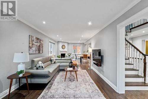 4025 Rolling Valley Drive, Mississauga, ON - Indoor Photo Showing Living Room