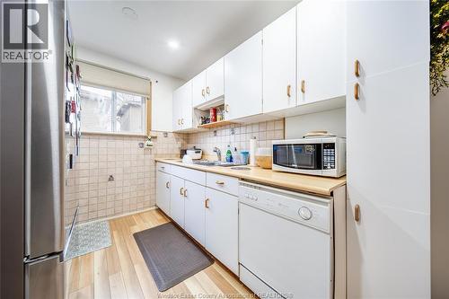 1229 Arncliffe, Windsor, ON - Indoor Photo Showing Kitchen