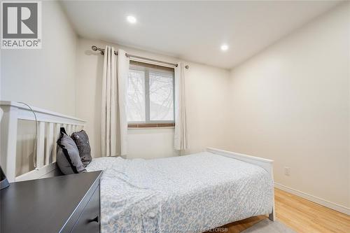 1229 Arncliffe, Windsor, ON - Indoor Photo Showing Bedroom