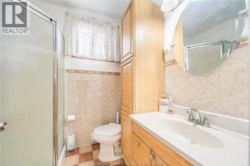 1229 Arncliffe, Windsor, ON - Indoor Photo Showing Bathroom