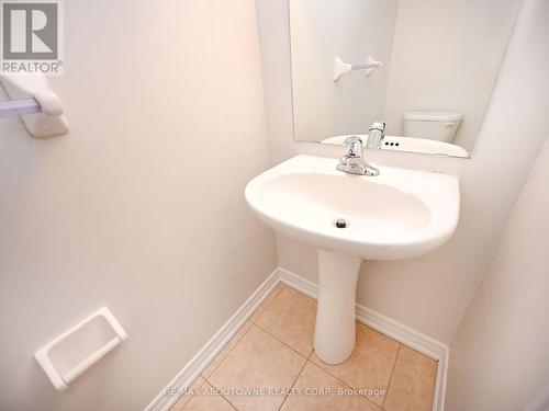 1314 Granrock Crescent, Mississauga, ON - Indoor Photo Showing Bathroom