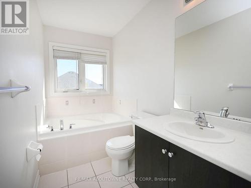 1314 Granrock Crescent, Mississauga, ON - Indoor Photo Showing Bathroom