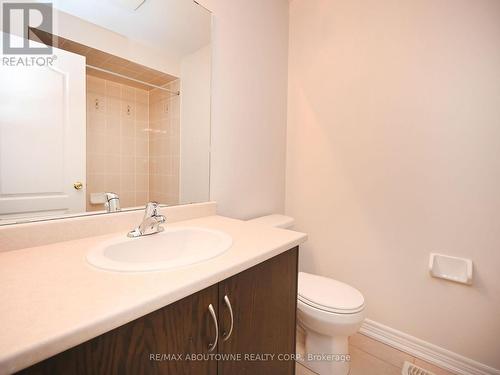 1314 Granrock Crescent, Mississauga, ON - Indoor Photo Showing Bathroom