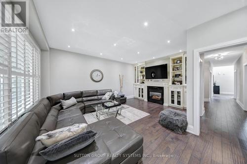 3336 Crompton Crescent, Mississauga, ON - Indoor Photo Showing Living Room With Fireplace