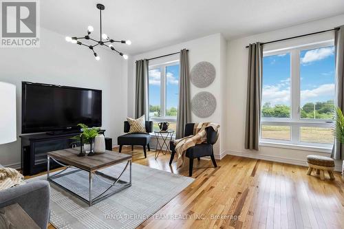 36 Dockside Way, Whitby, ON - Indoor Photo Showing Living Room