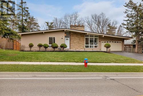 1106 Falgarwood Drive, Oakville, ON - Outdoor