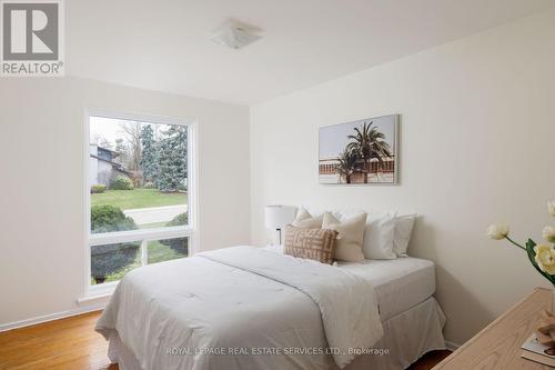 1106 Falgarwood Drive, Oakville, ON - Indoor Photo Showing Bedroom