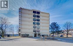 688 PRESTON Parkway Unit# 702  Cambridge, ON N3H 5K6