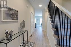wide and bright entry - 