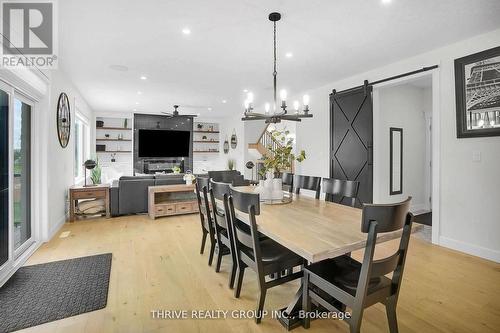 862 Lunar Drive, London North (North S), ON - Indoor Photo Showing Dining Room