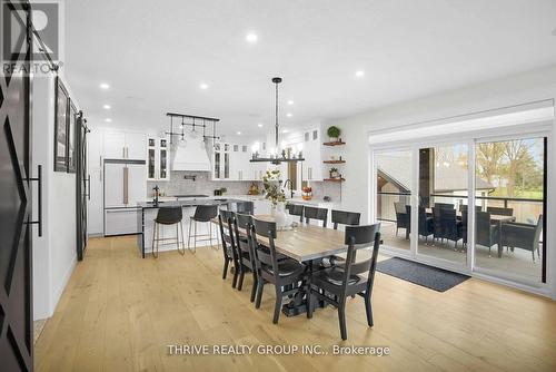 862 Lunar Drive, London North (North S), ON - Indoor Photo Showing Dining Room