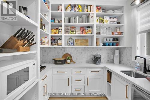 862 Lunar Drive, London North (North S), ON - Indoor