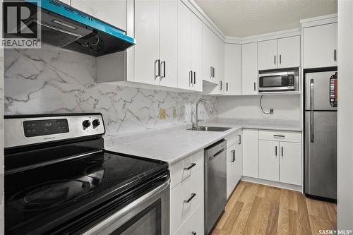 201 215 Kingsmere Boulevard, Saskatoon, SK - Indoor Photo Showing Kitchen