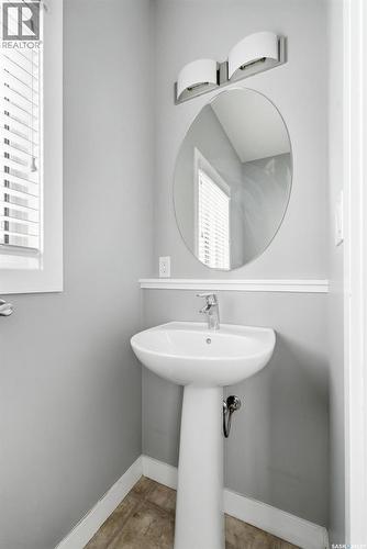 4609 Green Rock Road E, Regina, SK - Indoor Photo Showing Bathroom