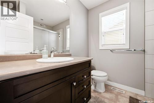 4609 Green Rock Road E, Regina, SK - Indoor Photo Showing Bathroom
