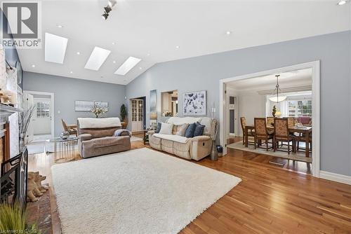 285 Glen Afton Drive, Burlington, ON - Indoor Photo Showing Living Room