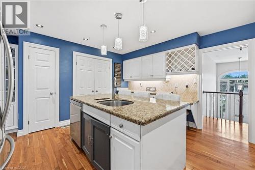 285 Glen Afton Drive, Burlington, ON - Indoor Photo Showing Kitchen