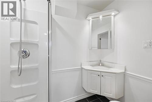 285 Glen Afton Drive, Burlington, ON - Indoor Photo Showing Bathroom