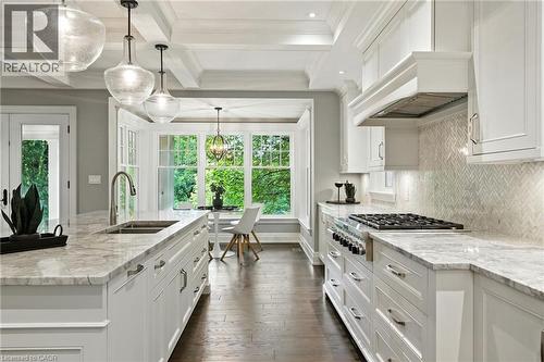 391 Patricia Drive, Burlington, ON - Indoor Photo Showing Kitchen With Double Sink With Upgraded Kitchen