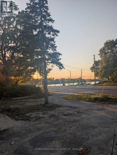 636 Walkley Road, Ottawa, ON 