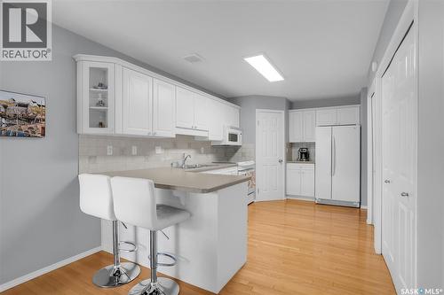 102A 425 Keevil Crescent, Saskatoon, SK - Indoor Photo Showing Kitchen