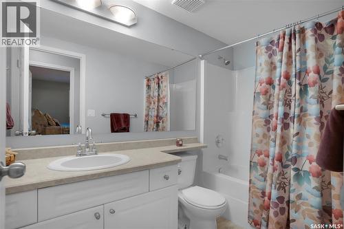 102A 425 Keevil Crescent, Saskatoon, SK - Indoor Photo Showing Bathroom