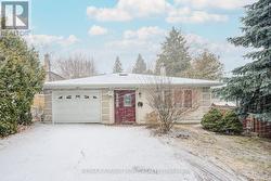 18 DOVERWOOD COURT Toronto, ON M2M 2G7
